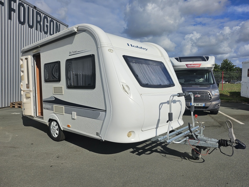 caravane HOBBY  DELUXE 400 SF modèle 2011