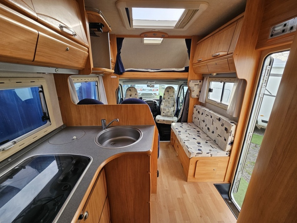 ADRIA  ADRIATIK 680 SK