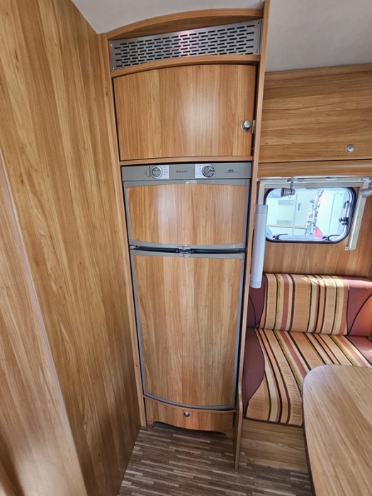 BURSTNER  T 635
