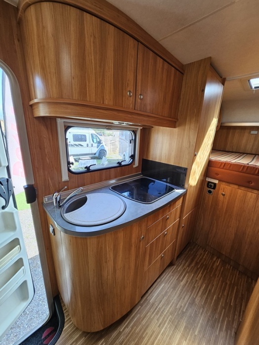 BURSTNER  T 635