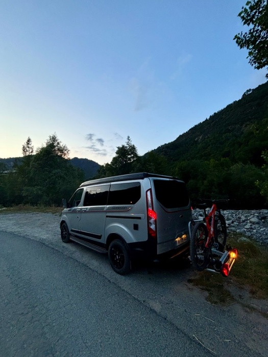 DETHLEFFS  GLOBEVAN TRAIL CAMP TWO