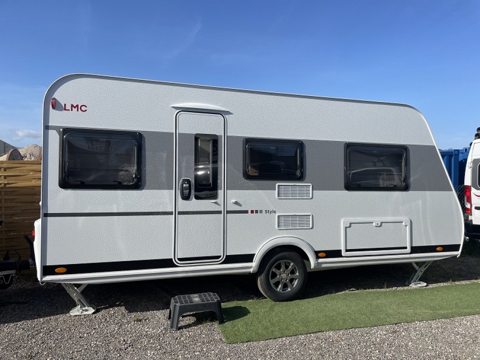 caravane LMC  STYLE 460 E modèle 2023