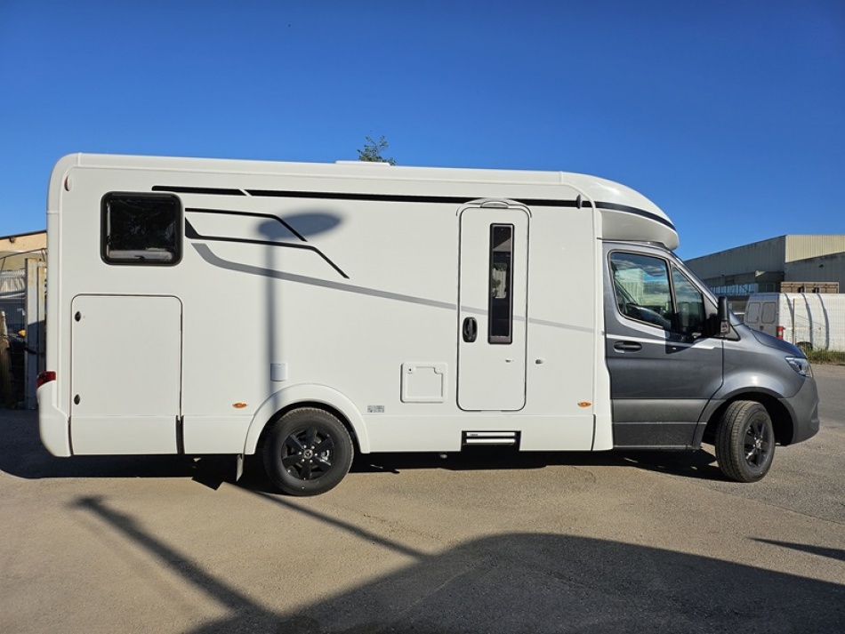 HYMERMOBIL  TRAMP S 585