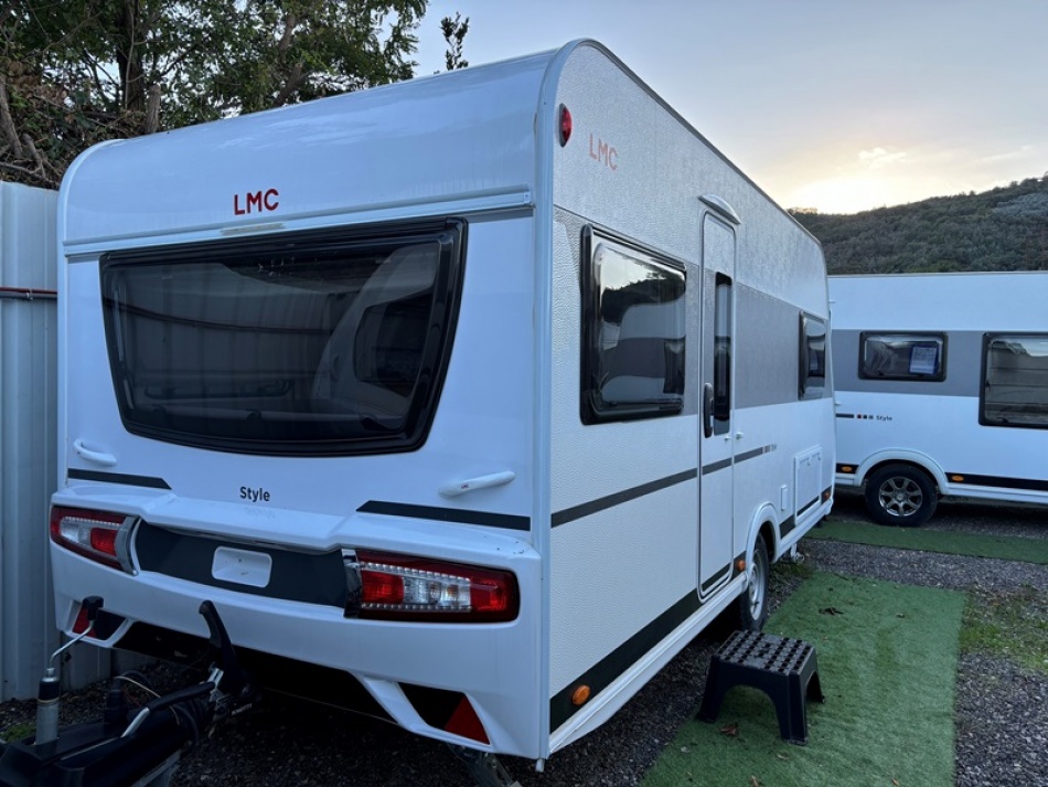 LMC  STYLE 440 D
