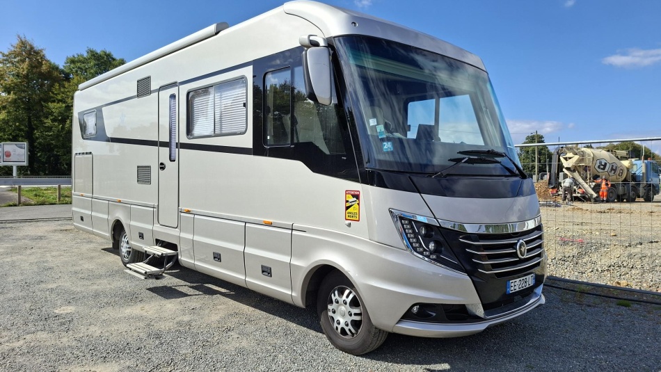 camping car NIESMANN BISCHOFF  FLAIR 920 LE modèle 2016