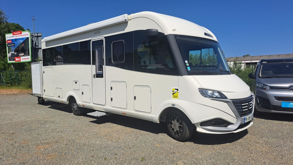 camping car LE VOYAGEUR  SIGNATURE 8.0CF modèle 2019