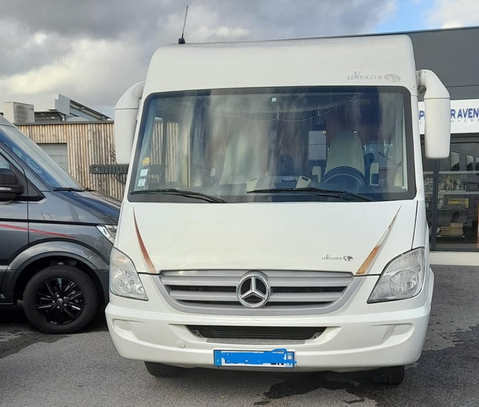 camping car LE VOYAGEUR  SERIE 8 LV8 SPLJ mod&egrave;le 2010