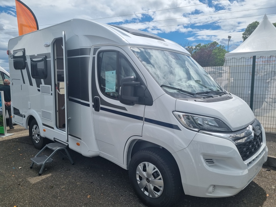 camping car CARADO  PROFILE COMPACT V132 PACK PRO mod&egrave;le 2024