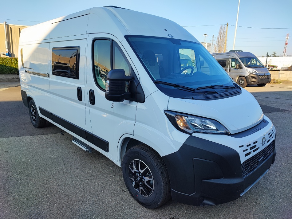 camping car CI  KYROS 5 modèle 2025