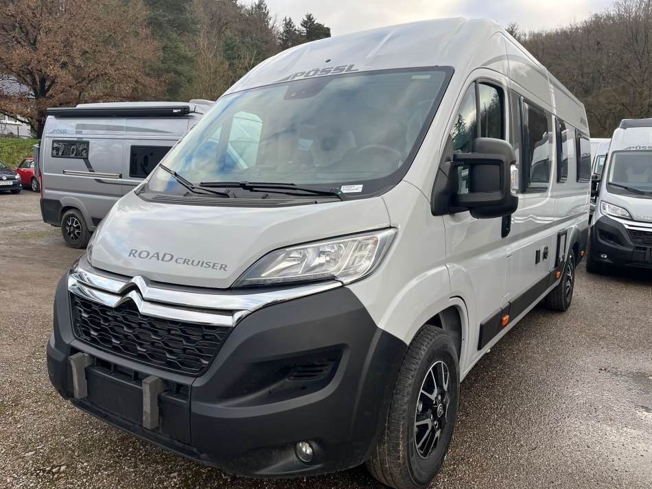 camping car POSSL  FOURGON AMENAGE ROADCRUISER modèle 2024
