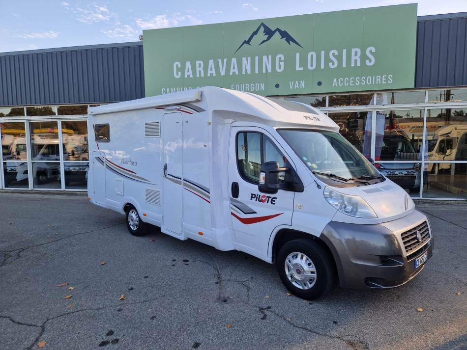 camping car PILOTE  AVENTURA 680 LGA modèle 2012