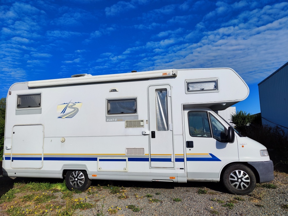 camping car BURSTNER  A647-2 ACTIVE A647-2 ACTIVE modèle 2000