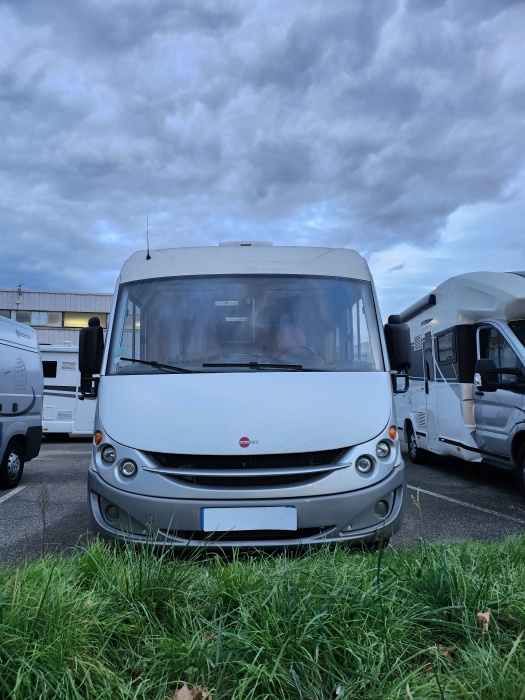 camping car BURSTNER  FI AVIANO modèle 2007