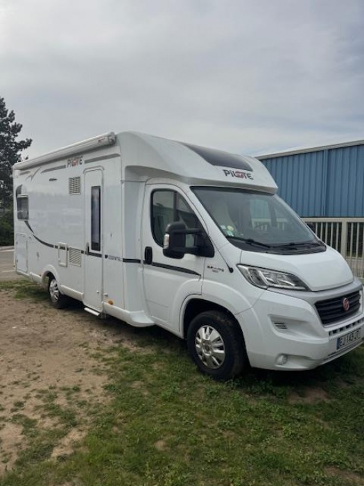 camping car PILOTE  ESSENTIEL P706 mod&egrave;le 2017