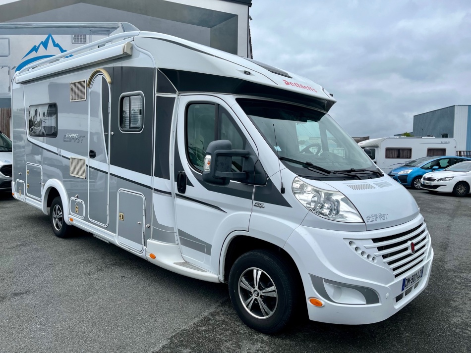 camping car DETHLEFFS  ESPRIT  T7010 modèle 2014