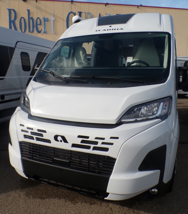 camping car ADRIA  TWIN 600 SPB modèle 2025
