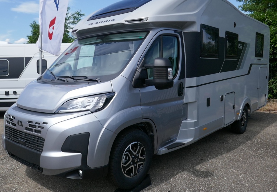 camping car ADRIA  60TH ANNIVERSARY MATRIX 650 DC modèle 2026