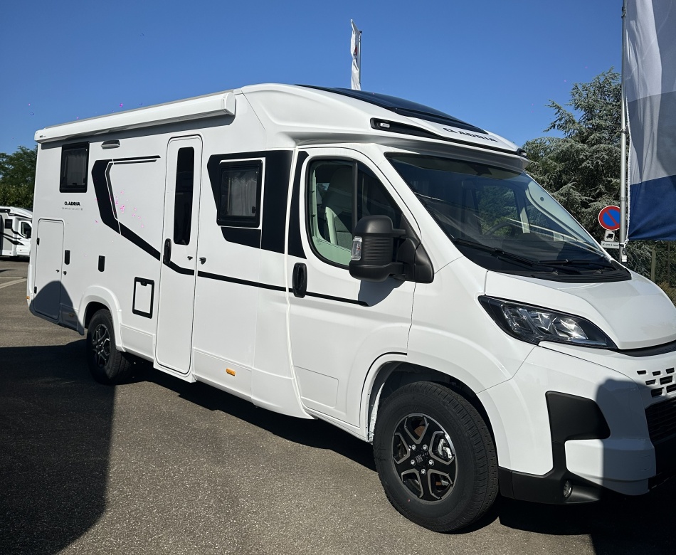 camping car ADRIA  COMPACT SELECT DC mod&egrave;le 2027