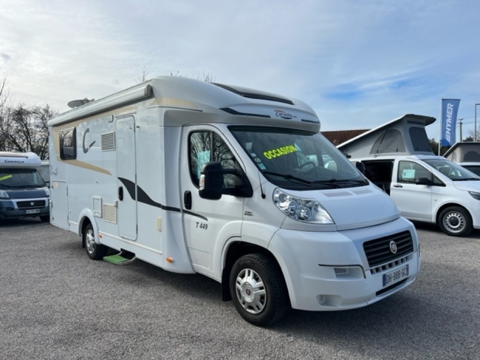 camping car CARADO  T 449 modèle 2014