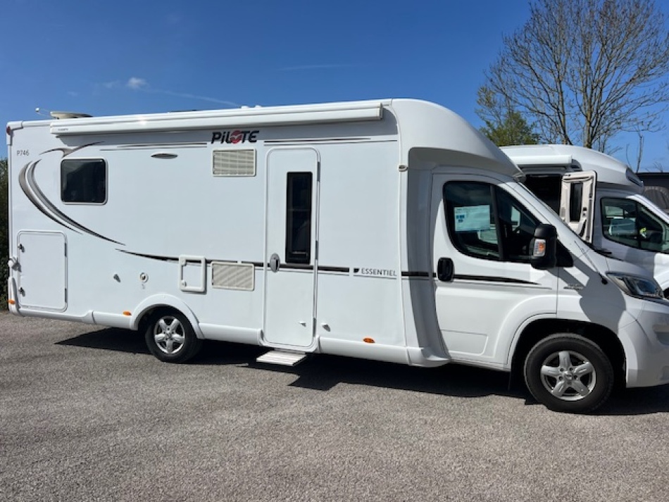 camping car PILOTE  P 746 mod&egrave;le 2016