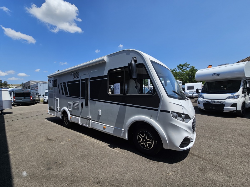 camping car CARADO  PRO + I447 modèle 2025