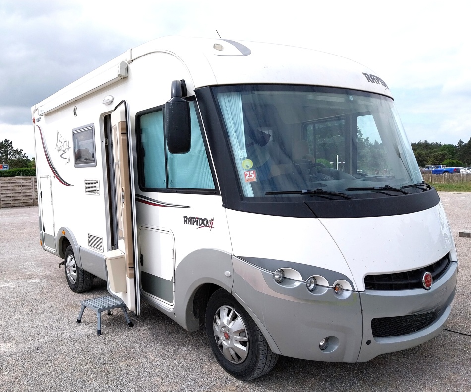 camping car RAPIDO  SERIE 8 803 F modèle 2015