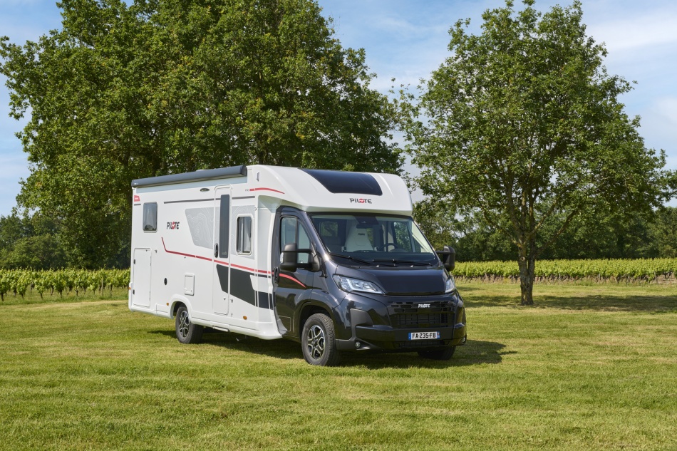 camping car PILOTE  EVIDENCE P 740 FC modèle 2026