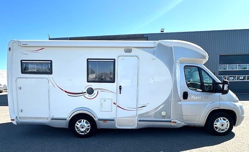 camping car CHALLENGER  MAGEO 115 mod&egrave;le 2009