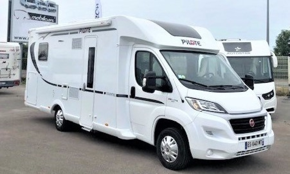 camping car PILOTE  P 746 C ESSENTIEL mod&egrave;le 2015