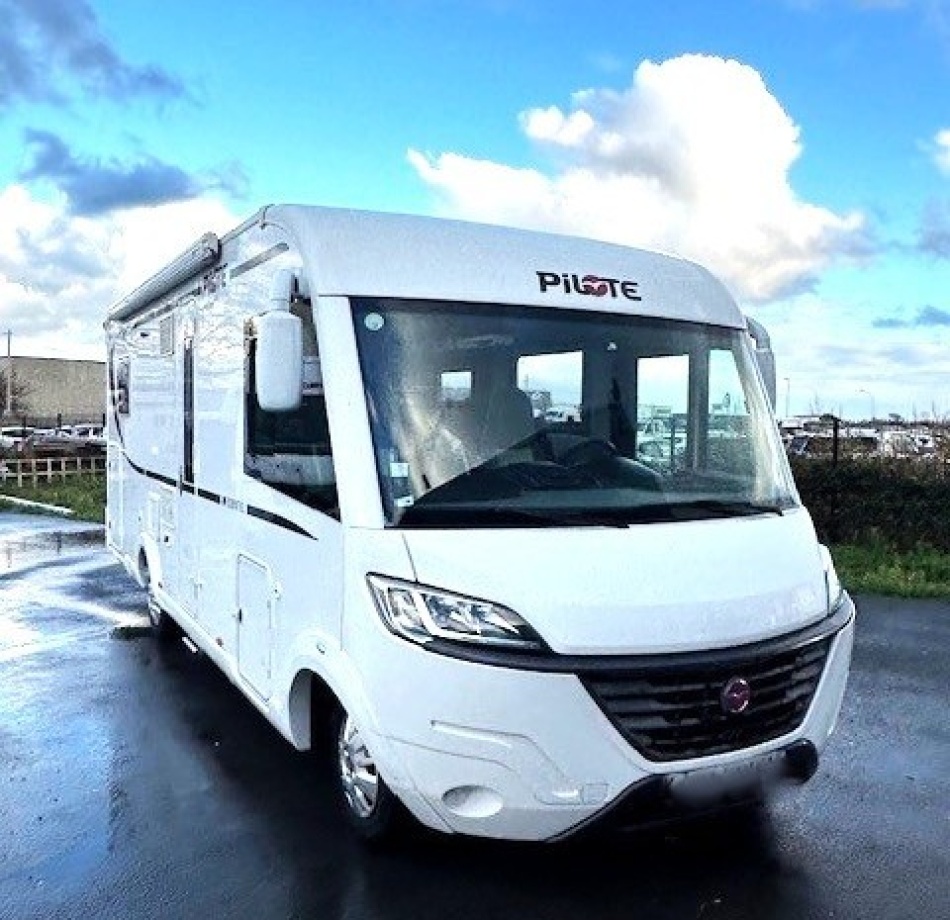 camping car PILOTE  ESSENTIEL G 740 LC modèle 2017