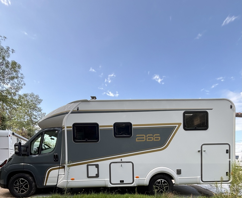 camping car BURSTNER  B66 732 TD modèle 2026