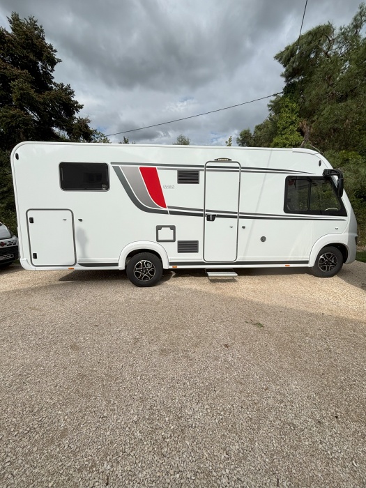 camping car BURSTNER  LYSEO I 736 SANDY GREY modèle 2025