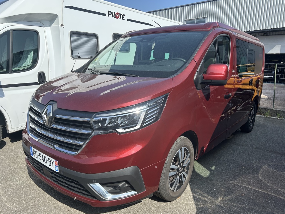 camping car PILOTE  RENAULT SPACENOMAD modèle 2023