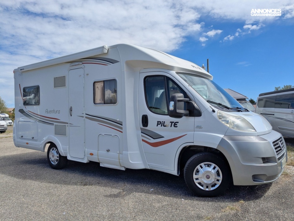 camping car PILOTE  REFERENCE P 670 mod&egrave;le 2012