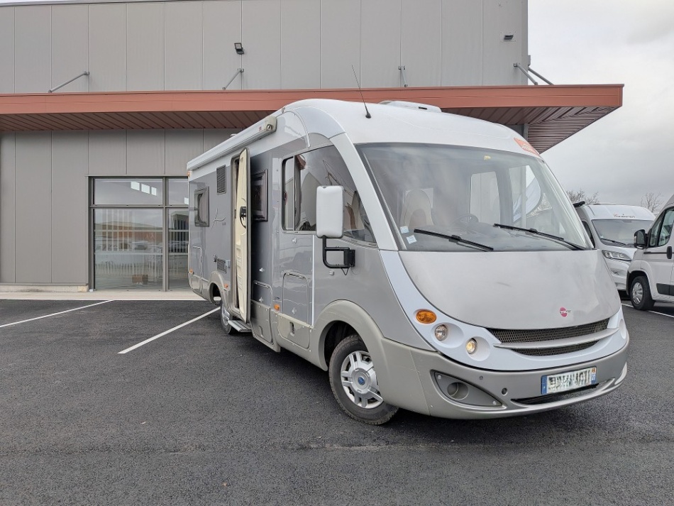 camping car BURSTNER  AVIANO I 684 mod&egrave;le 2007