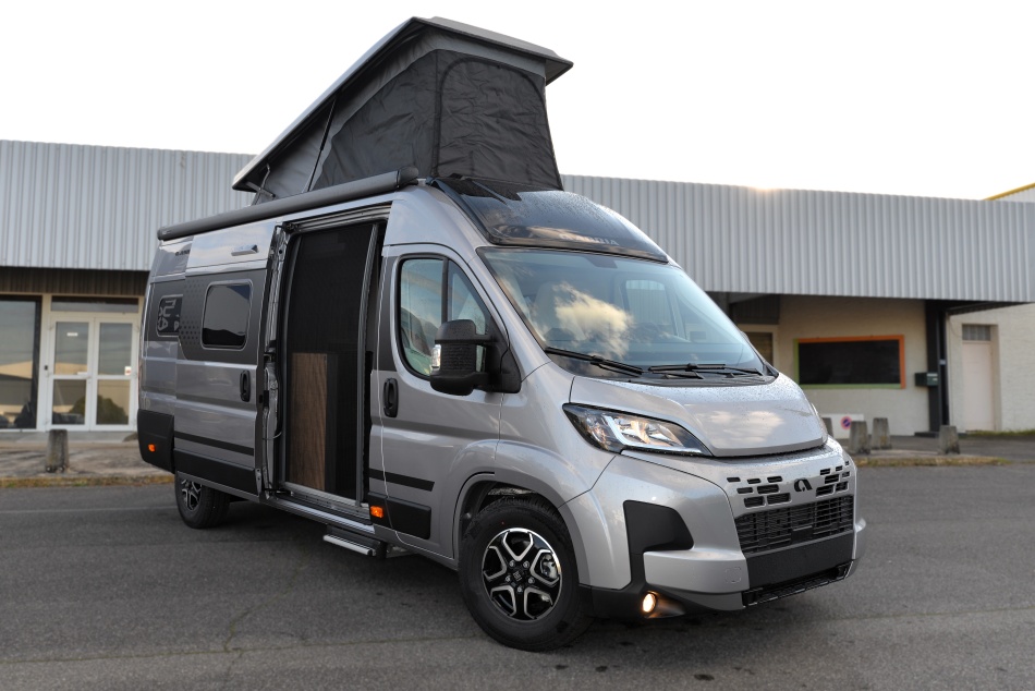 camping car ADRIA  TWIN 640 SGX SPORTS 60E ANNIV mod&egrave;le 2026