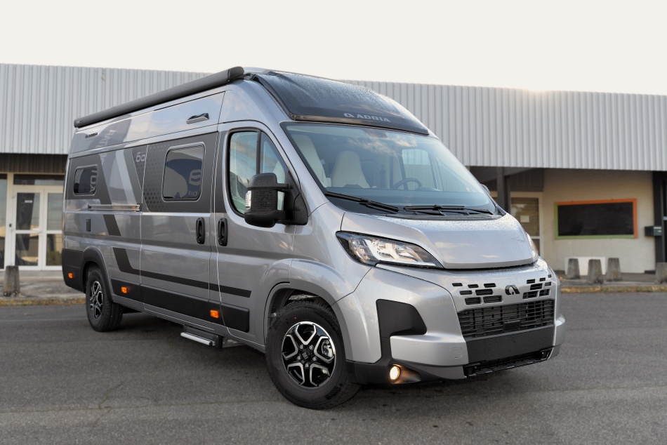 camping car ADRIA  TWIN 640 SGX SPORTS 60E ANNIV modèle 2026