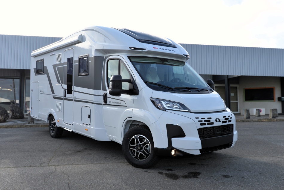 camping car ADRIA  MATRIX PLUS 670 DL mod&egrave;le 2026